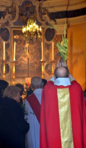Blessing of branches, Saint-Michel Church, Villefranche-sur-Mer. Photo: Unni Holtedahl
